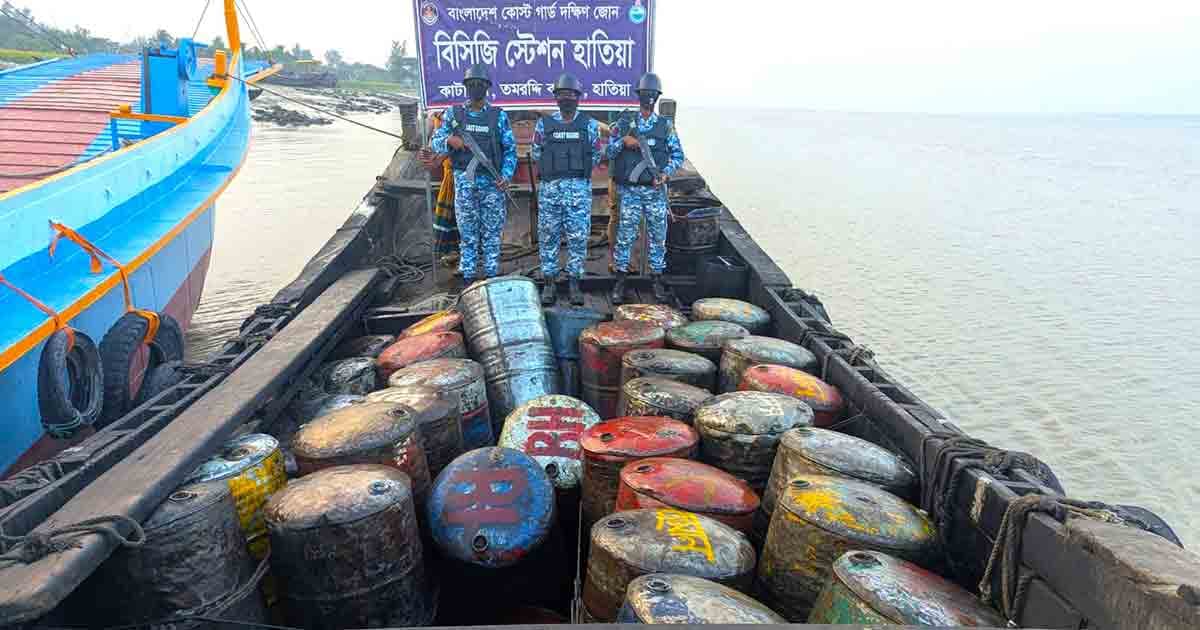 হাতিয়ায় অবৈধ পামওয়েল জব্দ