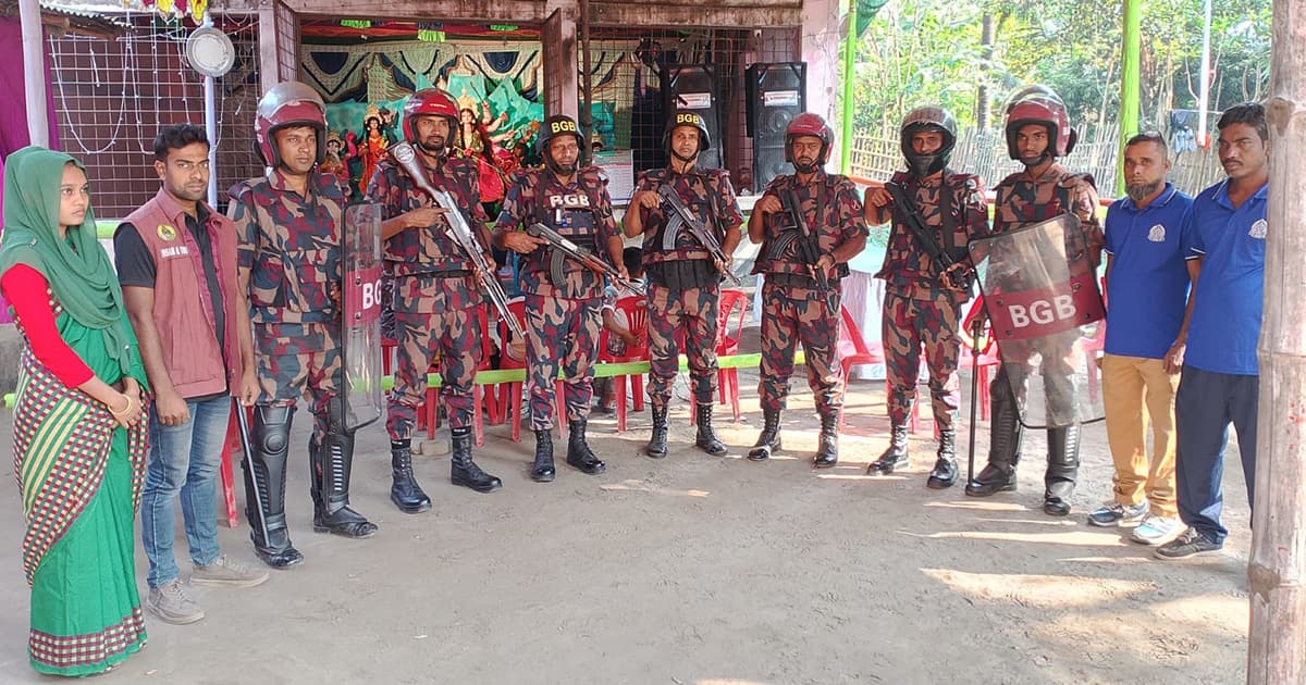 কুষ্টিয়া-মেহেরপুর সীমান্তে পূজার নিরাপত্তায় বিজিবি মোতায়েন