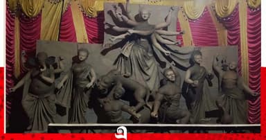 বেড়ায় দুর্গাপূজা ঘিরে উৎসবের আমেজ