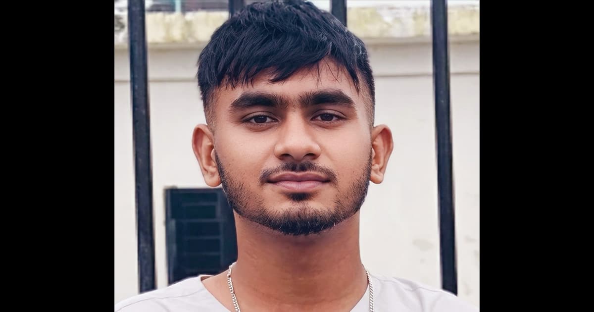 বন্ধুর বাড়ি থেকে ফেরার পথে প্রাণ গেল ফুটবলারের