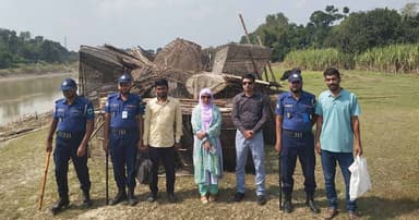 বাগাতিপাড়ায় বড়াল নদীতে অবৈধ বাঁধ উচ্ছেদ