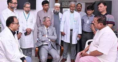 হাসপাতালে ভূমিমন্ত্রীকে দেখতে গেলেন রাষ্ট্রপতি