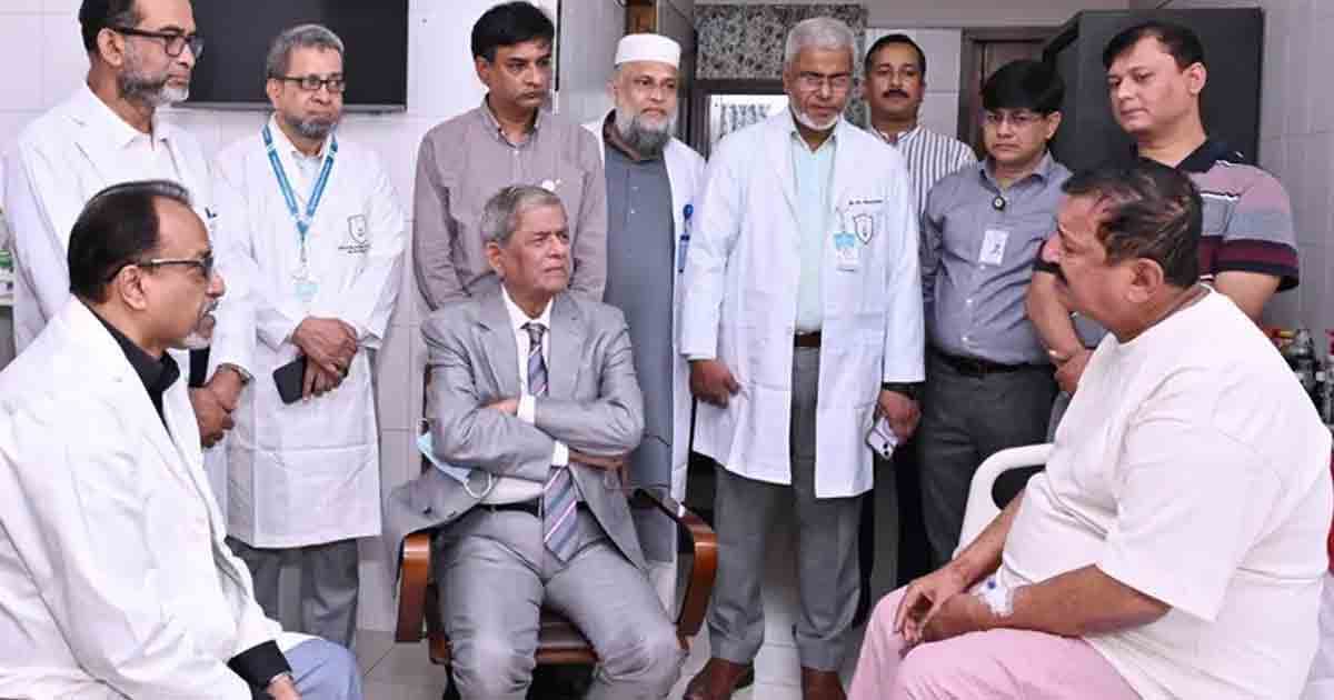 হাসপাতালে ভূমিমন্ত্রীকে দেখতে গেলেন রাষ্ট্রপতি