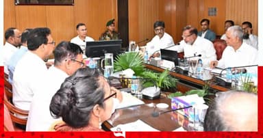 জনগণের অর্থ ব্যয়ে সতর্ক থাকতে কর্মকর্তাদের নির্দেশ প্রধানমন্ত্রীর