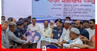 থানার কার্যক্রম গতিশীল করতে পিকআপ ভ্যান বিতরণ