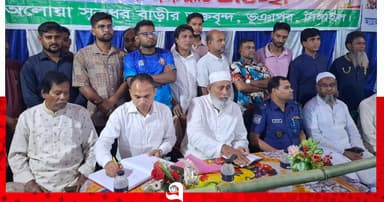 অলোয়ার পূজামণ্ডপ পরিদর্শনে জনপ্রতিনিধি