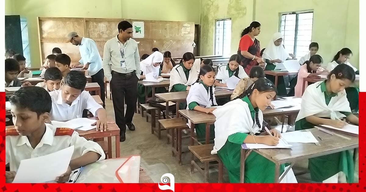 রাউজানে কুইজ প্রতিযোগিতায় শিক্ষার্থীদের ঢল