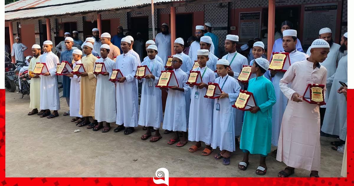 খানসামায় কোরআন প্রতিযোগিতা ও পুরস্কার বিতরণ