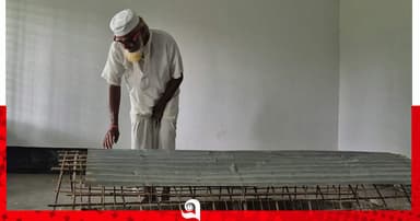 নিজের কবর নিজেই খুঁড়ে মৃত্যুর অপেক্ষায় রহিম
