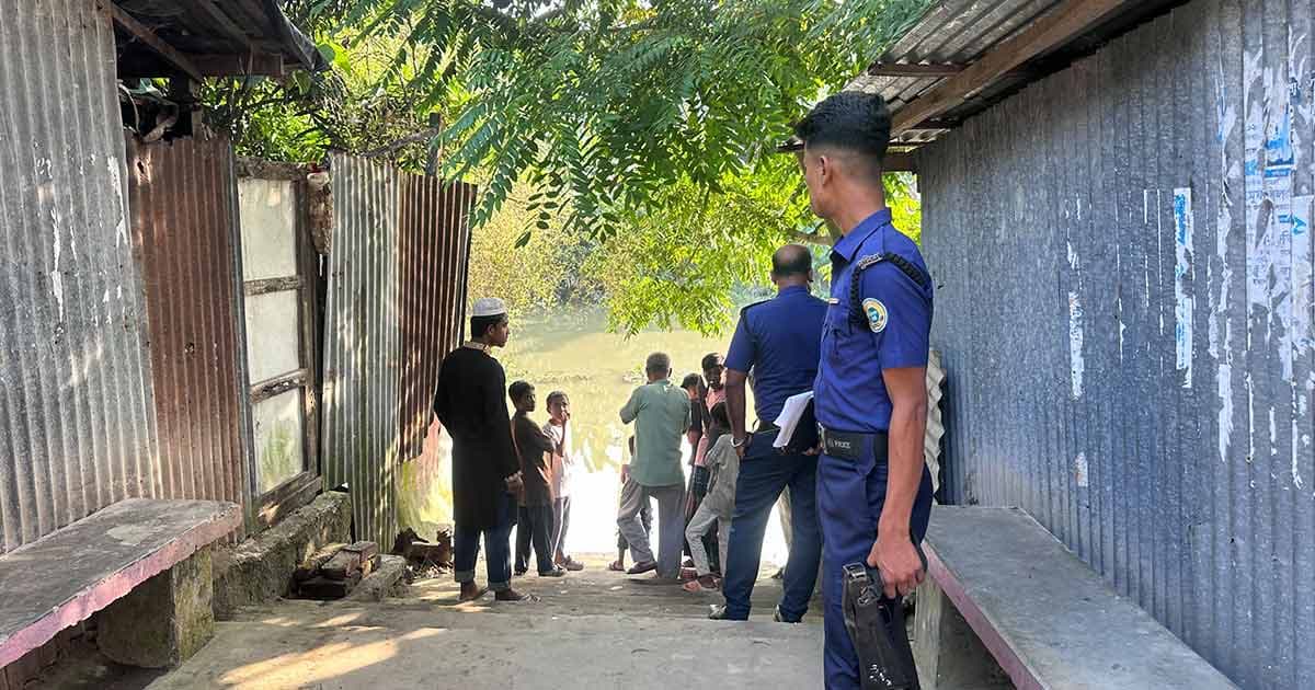 দুই হাত বাঁধা, খালে পড়ে ছিল যুবকের মরদেহ