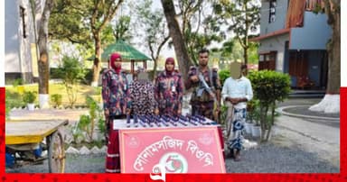 শিবগঞ্জ সীমান্তে মাদকসহ আটক ২
