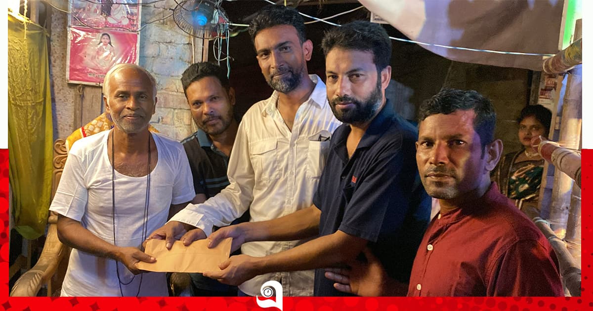 সম্প্রীতির বার্তা নিয়ে ৭৯ পূজামণ্ডপে যুবদল নেতা