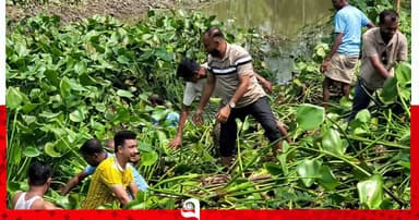 ডেঙ্গু প্রতিরোধে খাল পরিষ্কার করল বিএনপি