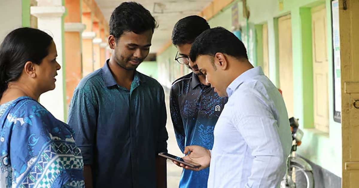 পাসে শীর্ষে ঢাকা, পিছিয়ে বরিশাল বোর্ড