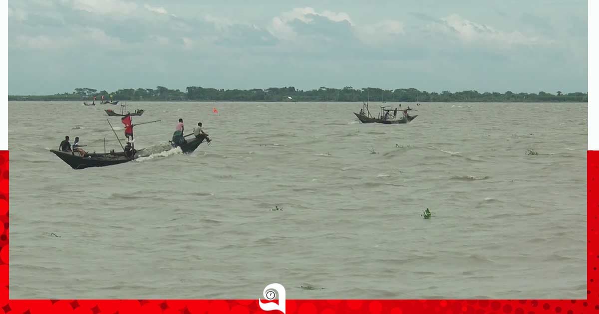 সাগরে চার দিন ধরে আটকা ১৮ জেলে, দ্রুত উদ্ধারের দাবি