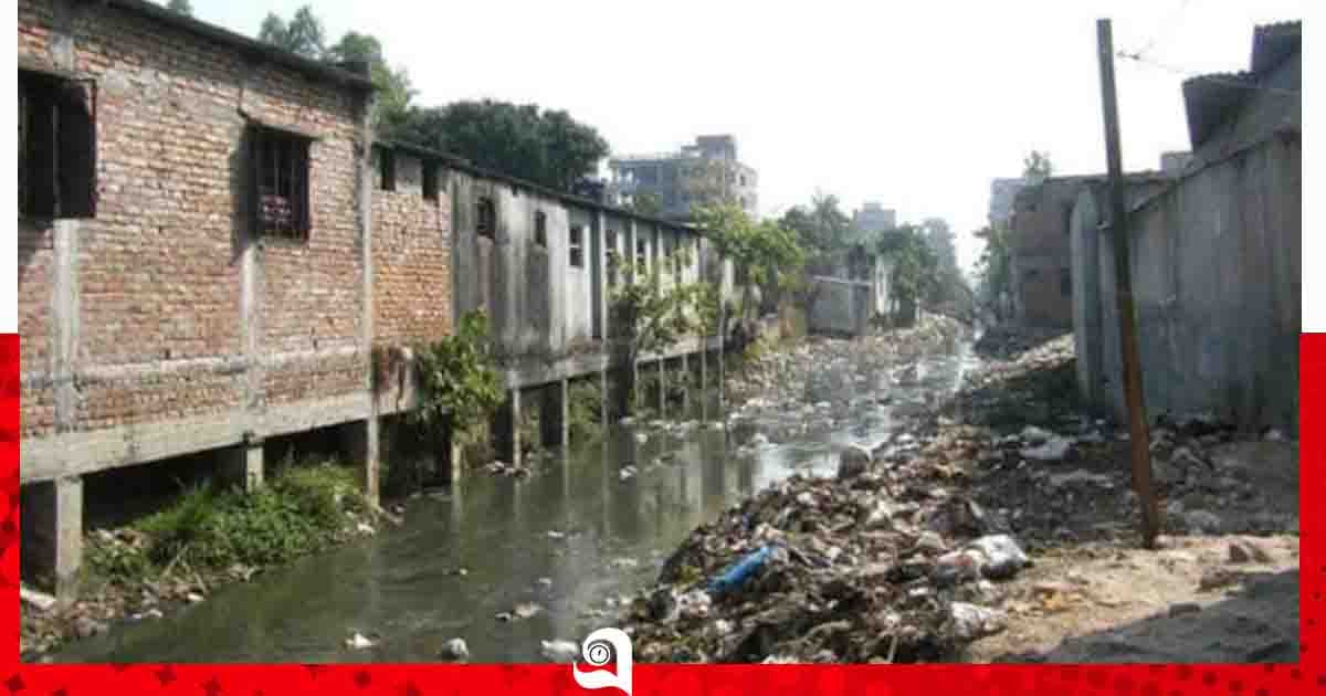 সীতাকুণ্ডে পানির স্বাভাবিক প্রবাহ ফেরানোর আকুতি