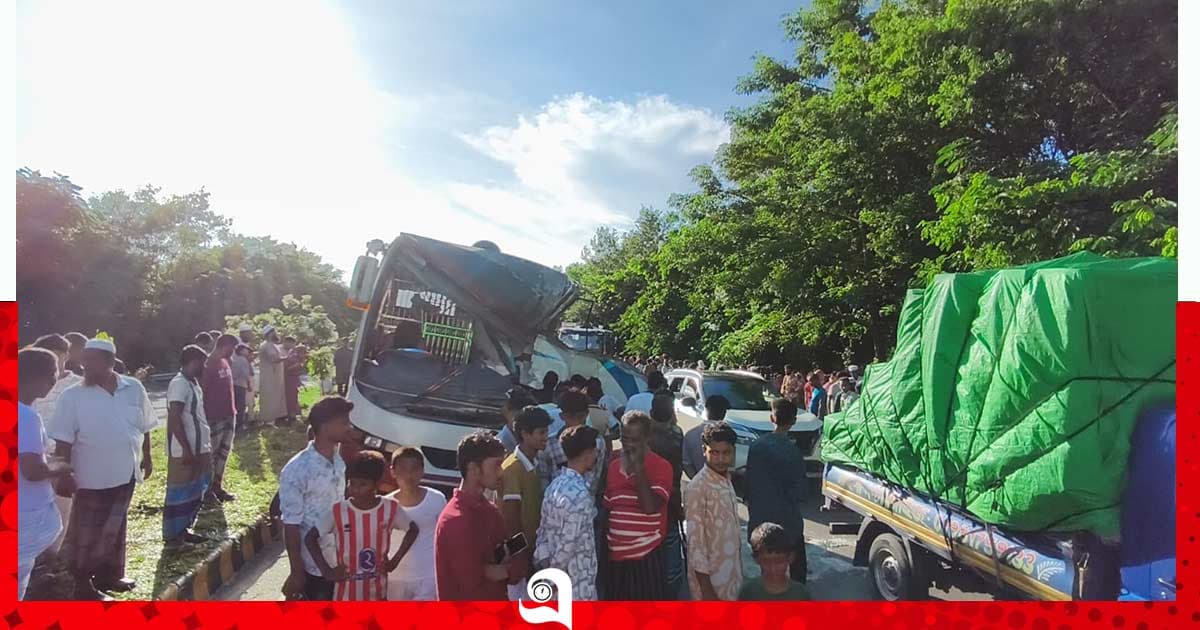 এক্সপ্রেসওয়েতে দুই বাসের সংঘর্ষে নিহত ৩