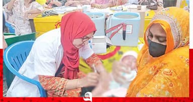 মধ্যরাতে স্বাস্থ্যকেন্দ্র ভাঙচুর খোলা আকাশের নিচে টিকাদান