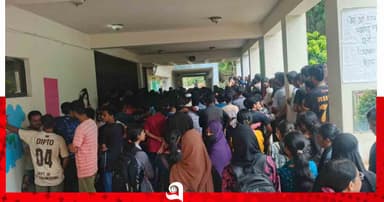 ৩৩ ঘণ্টা পর মুক্ত অবরুদ্ধ শিক্ষকরা, আন্দোলন অব্যাহত