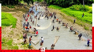 বিলের জলে পলো হাতে ঐতিয্যবাহী উৎসব