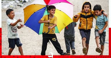 ধ্বংসস্তূপের মধ্যেও গাজায় জীবন থেকে যায়