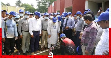 বাকৃবিতে পরিষ্কার-পরিচ্ছন্নতা ও মশক নিধন অভিযান