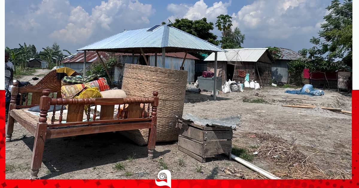 তিস্তার ভাঙনে আতঙ্ক, ঘরবাড়ি সরানোর হিড়িক