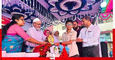 কৃতি শিক্ষার্থীদের সংবর্ধনা ও অভিভাবক সমাবেশ