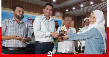 পার্বতীপুরে কৃতি শিক্ষার্থীদের সংবর্ধনা