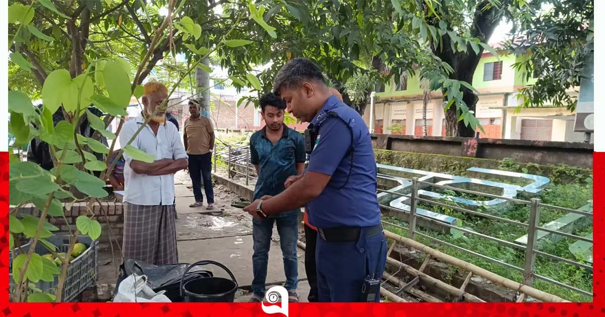 ঝিনাইদহে ককটেল সদৃশ ২টি বস্তু উদ্ধার