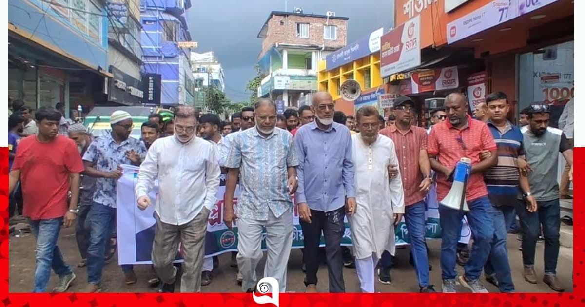 ‘যেখানেই পতিত স্বৈরাচারের সন্ত্রাসীদের পাবেন, পুলিশে দেবেন’